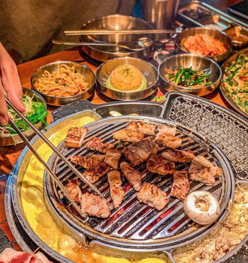 自制美味韩式烤肉（用最简单的步骤，在家尽享正宗烤肉美食）