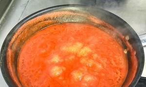 自制蕃茄酱，健康美味两不误！（打造口感浓郁、健康营养的自制蕃茄酱。）
