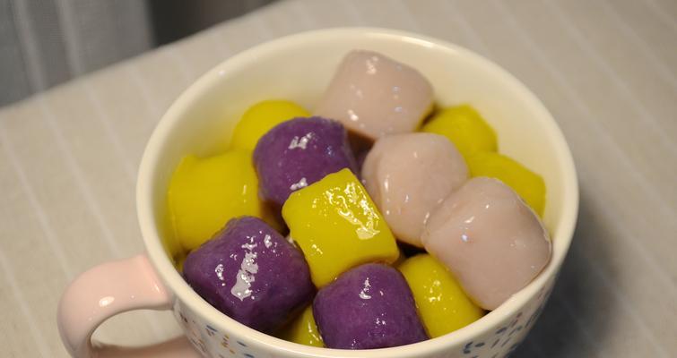 自制紫薯芋圆的做法（家庭自制美食，健康与美味并存）