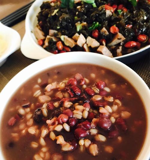 健康早餐之紫金燕麦粥（以燕麦为主食，打造健康生活；）
