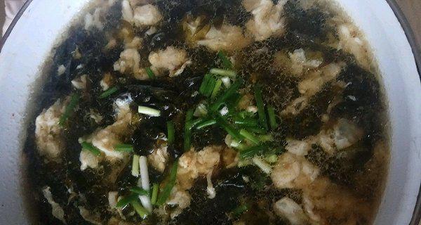 用紫菜汤饺味蕾一夏（传统手艺制作，口感浓郁可口）