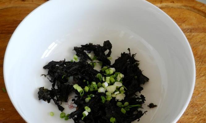 家常美味｜紫菜沙蚬蛋花汤的做法（蚬味十足，汤汁清甜，营养丰富，一口接一口，健康又美味）