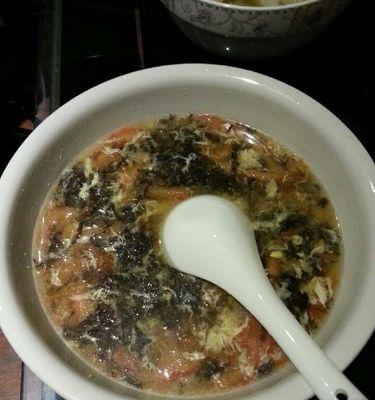 紫菜包菜蛋汤的制作方法（健康营养的家常美食）