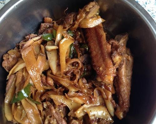 原创快手酸菜子姜鸭的制作方法（用新鲜原材料，轻松做出美味可口的酸菜子姜鸭）