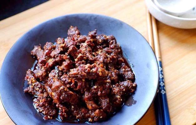 手把手教你制作孜然牛肉香酥烧饼（让你在家也能做出外卖店的美味烧饼）