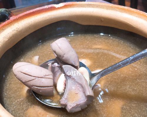 猪腰粥——滋补养生的佳品（以猪腰为主料，搭配精选药材，营养美味，）