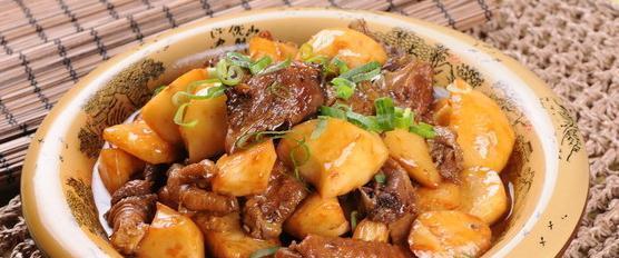 做出美味肉香浓郁的炖菜（做出美味肉香浓郁的炖菜）