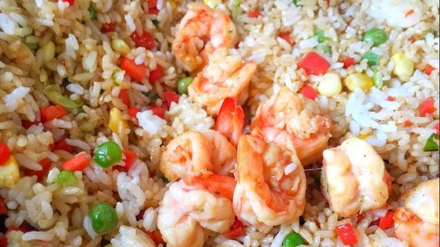 香浓芝士蛋炒饭的制作方法（自制美食，让你爱上厨房）