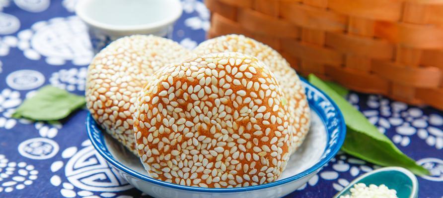 健康早餐选择——全麦芝麻酥饼（以全麦为基础，佐以芝麻，营养又美味）