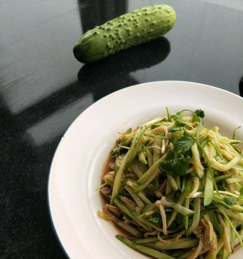 用新方法烹饪金针菇，味道更鲜美！（用新方法烹饪金针菇，味道更鲜美！）