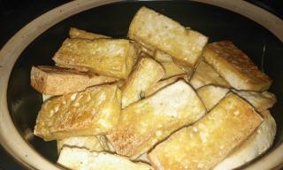 照烧鸡肉豆腐堡的制作方法（用丰富的营养为身体注入动力）