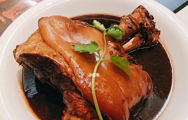 招财肘子的做法（教你如何炒出香气扑鼻、口感鲜美的招财肘子）