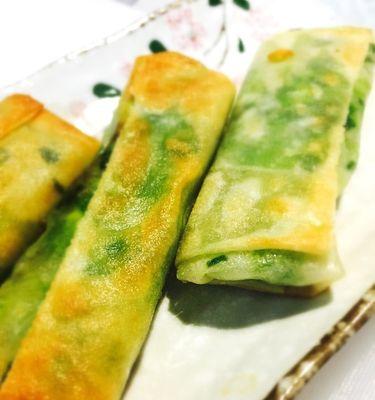 美味易做，尝越南风味——越式虾米春卷制作教程（用新鲜蔬果与虾米，轻松制作天然健康的越式春卷）