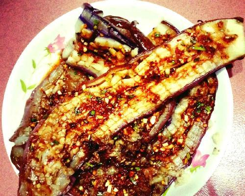 美味健康的鱼香煎茄子（一道简单易做的家常菜，回味无穷）
