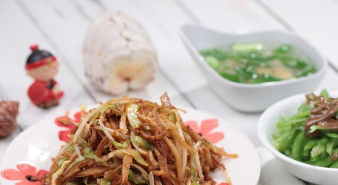 鱼香炒饼的做法（用最简单的方法做出美味可口的鱼香炒饼）