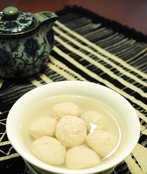 浓情满溢的鱼丸大杂烩（鱼香四溢，口感绝佳，快来一饱口福！）