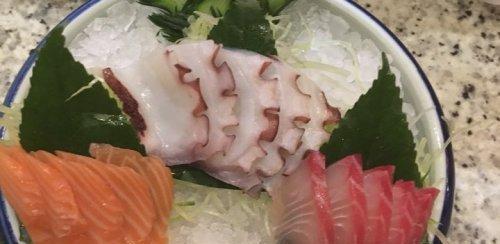 以鱼生片为主角的海鲜盛宴（传统美食搭配创新技法，让你一尝难忘的鲜美口感）