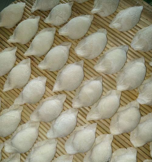 美味可口的鱼肉饺子（健康营养，口感绝佳）