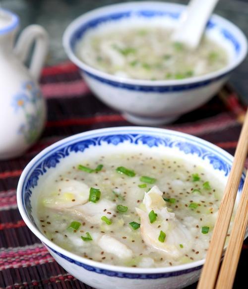 三文鱼片粥的制作方法（健康美味，让你爱上粥的好滋味）
