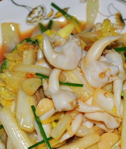 美味清炖，以鱼鳔焖白菜（做法简单，口感鲜美，营养丰富）