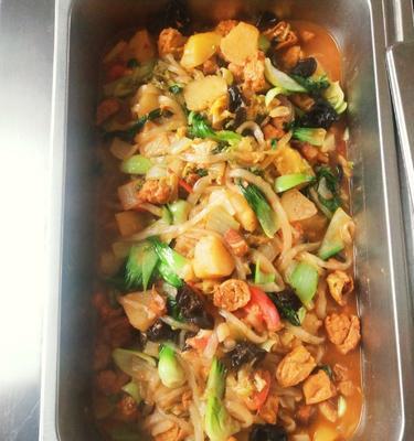 美味可口的以鱼煲大汇萃（传统美食的独特味道）