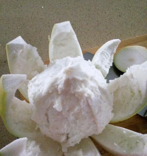 柚子皮酿的制作方法（传统饮食文化中的珍品）