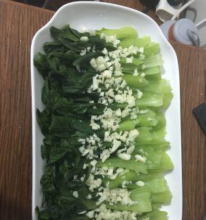 美味易做！掌握以油滋啦炒油菜的窍门