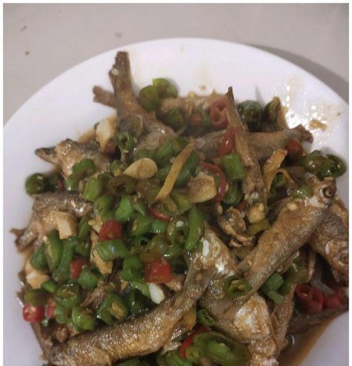 美味油炸小河鱼（传统餐桌美味，亲朋好友必备）