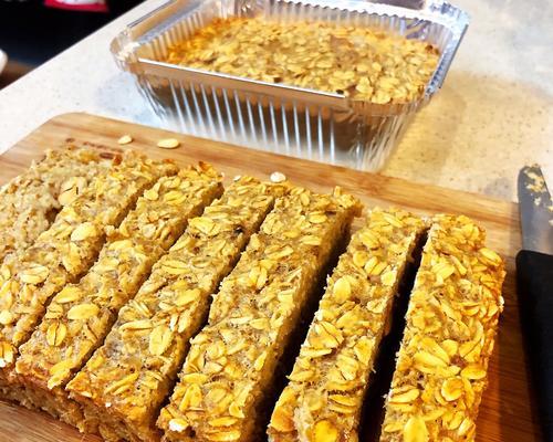 油炸麦片香蕉的制作方法（简单易学的健康美食制作技巧）