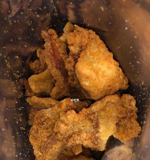 用油香米粉肉做美味佳肴（传统美食的创意演绎）