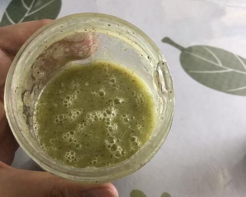 雪梨黄瓜汁，让你畅饮健康（一杯充满活力的饮品，提高免疫力）