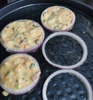 如何制作美味的洋葱圈蛋饼（以脆嫩的洋葱圈为基础，让蛋饼更加美味）