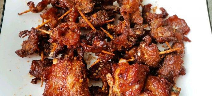 以牙签里脊肉，美味佳肴不负期待（只需几步，教你做出口感独特的牙签里脊肉）
