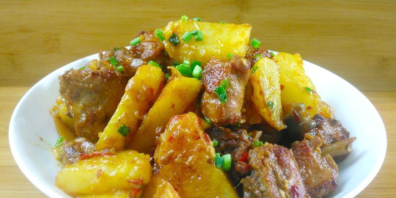 美味易做！鸭腿肉烧土豆的做法（以鸭肉为主食，搭配土豆健康又美味）