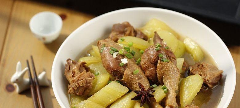 美味易做！鸭腿肉烧土豆的做法（以鸭肉为主食，搭配土豆健康又美味）