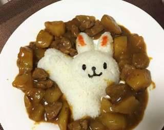 学会做小熊咖喱腔骨饭，味蕾大开！（传授经典家常菜做法，让你轻松上手！）