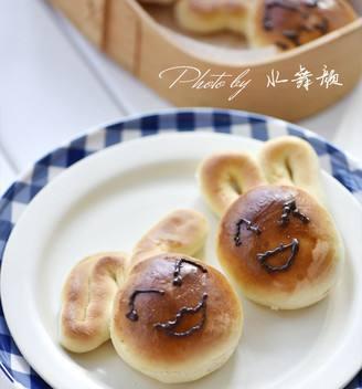 如何制作美味的小兔面包（一步一步学习，轻松享受甜蜜时光）