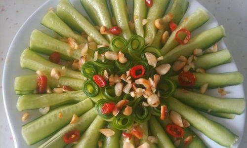 小清新黄瓜卷的制作方法（健康美味，营养丰富的清爽佳肴）