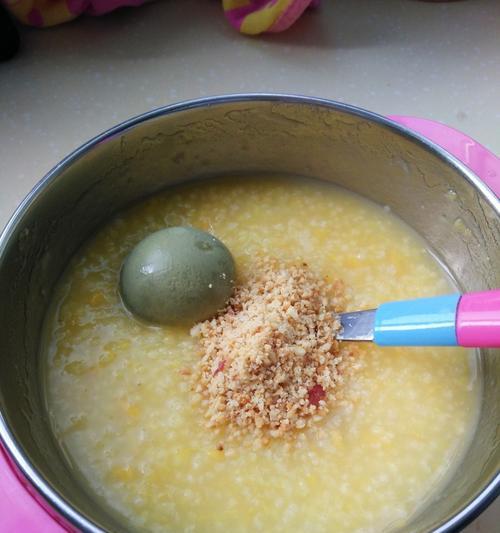 小米鲜百合粥的制作方法（做出美味健康的营养粥，享受美好的生活）