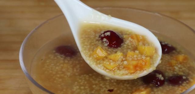 小米桂圆补血粥做法详解（用小米、桂圆、红枣调制，让你轻松补血）