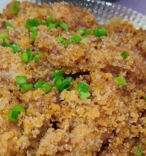 小米粉蒸肉，家常美味的下饭菜（用小米粉的软糯口感，搭配鲜嫩多汁的猪肉，口感滋味双佳）