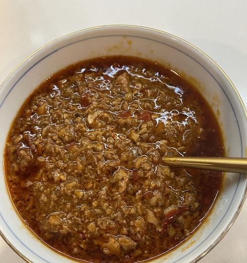 尝鲜美味，自制香茹牛肉酱（做法详解，超简单，美味不容错过！）