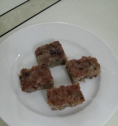 香煎萝卜糕，美味不可挡（手把手教你做出口感香醇的萝卜糕）