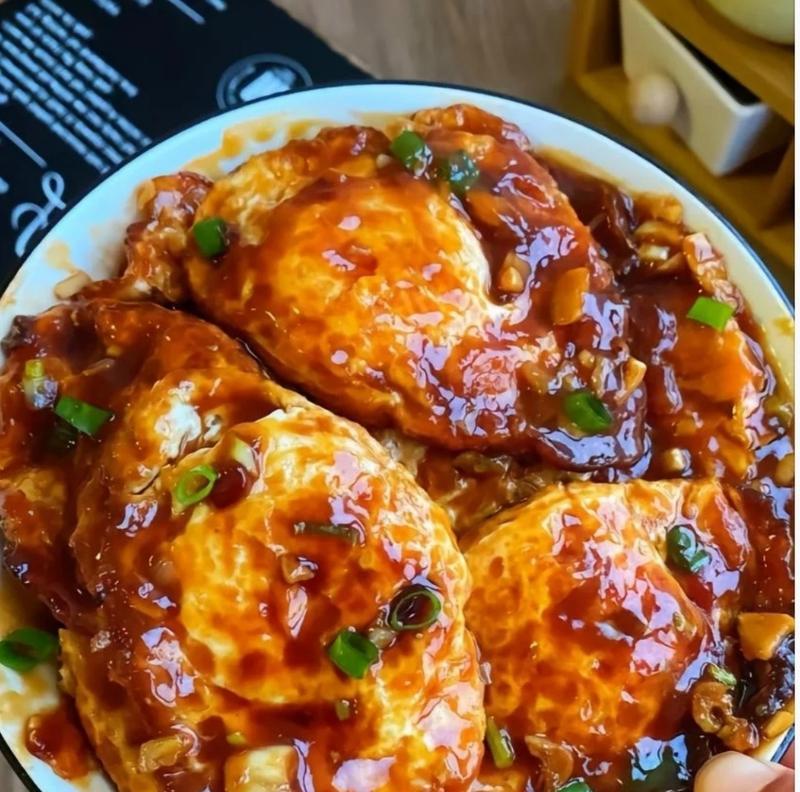 美味香煎蛋豆腐的做法（一步步教你轻松做出口感鲜美的香煎蛋豆腐）