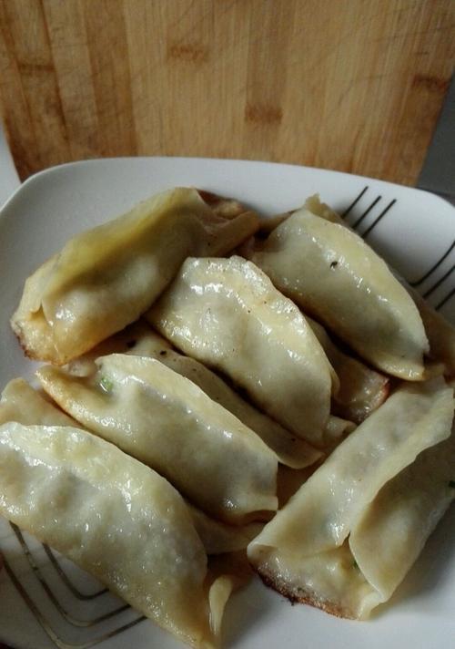 香菇虾仁饺子的制作方法（家庭厨房也能做出美味佳肴）