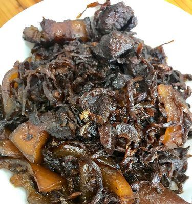 用香菇笋干酱做菜的秘密（融汇中西口味丰富餐桌风味）