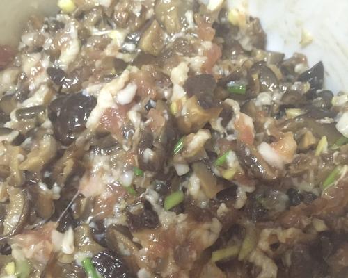 香菇肉饺的制作方法（简单易学）