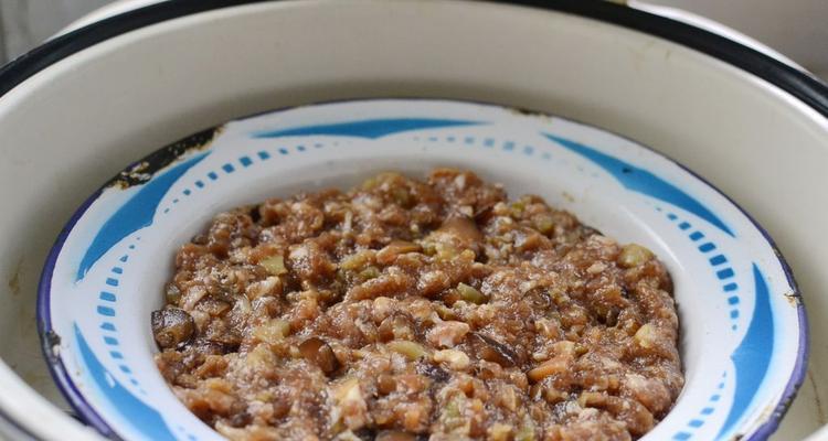 以香菇肉饼为主角的美食探秘（健康）
