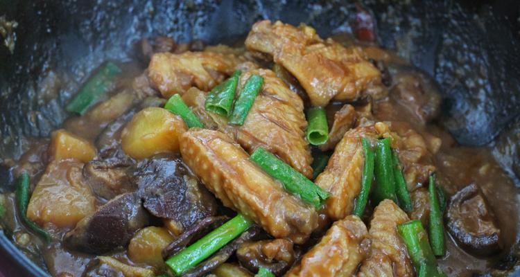 香菇糯米鸡翅南瓜盅——美味又营养的秋季佳肴