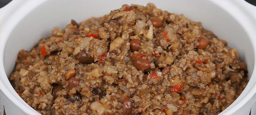 用香菇酱肉制作美味佳肴的方法（掌握这道美食的窍门）